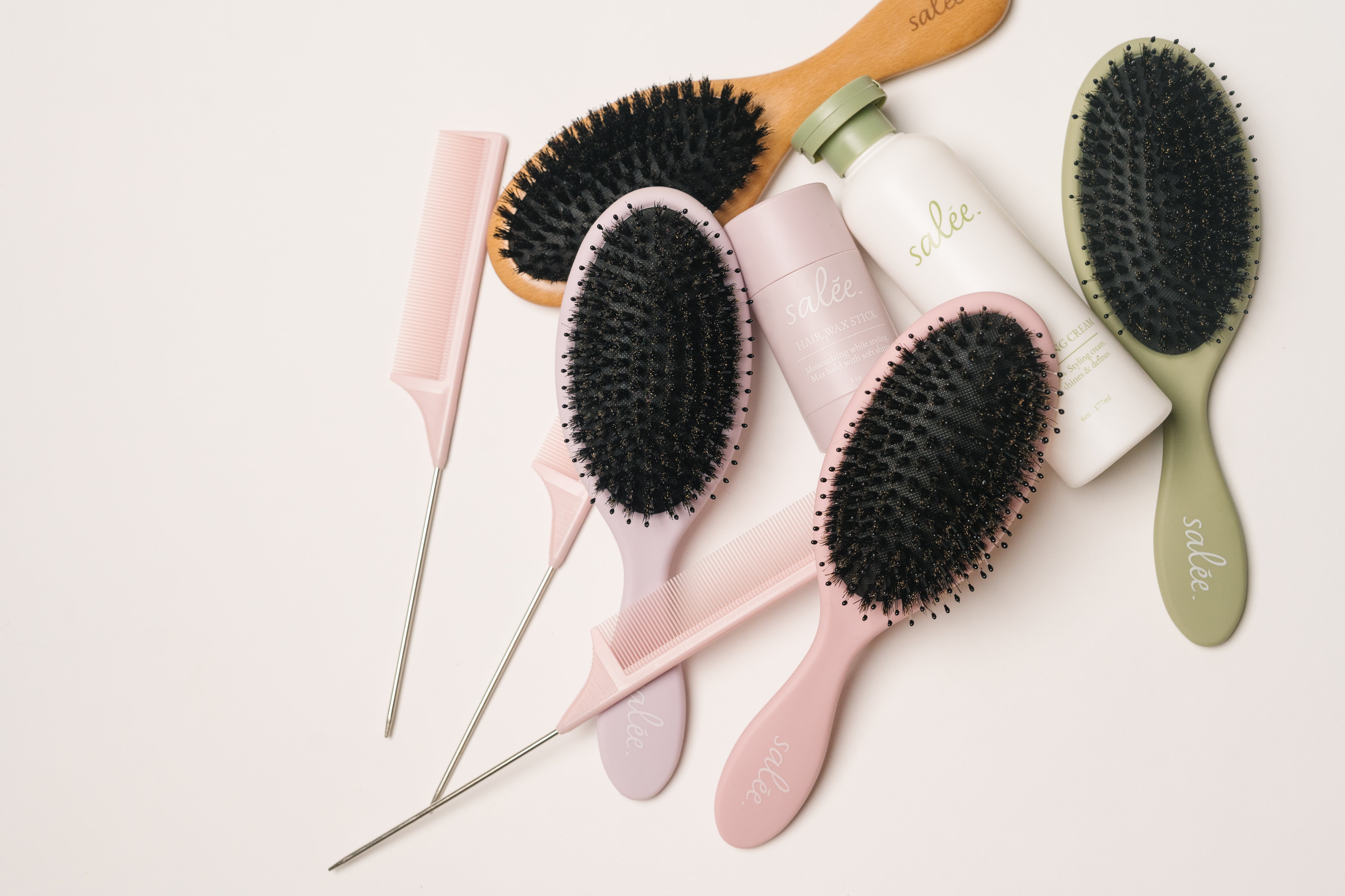 Your <em>Everyday</em> Detangle Hero