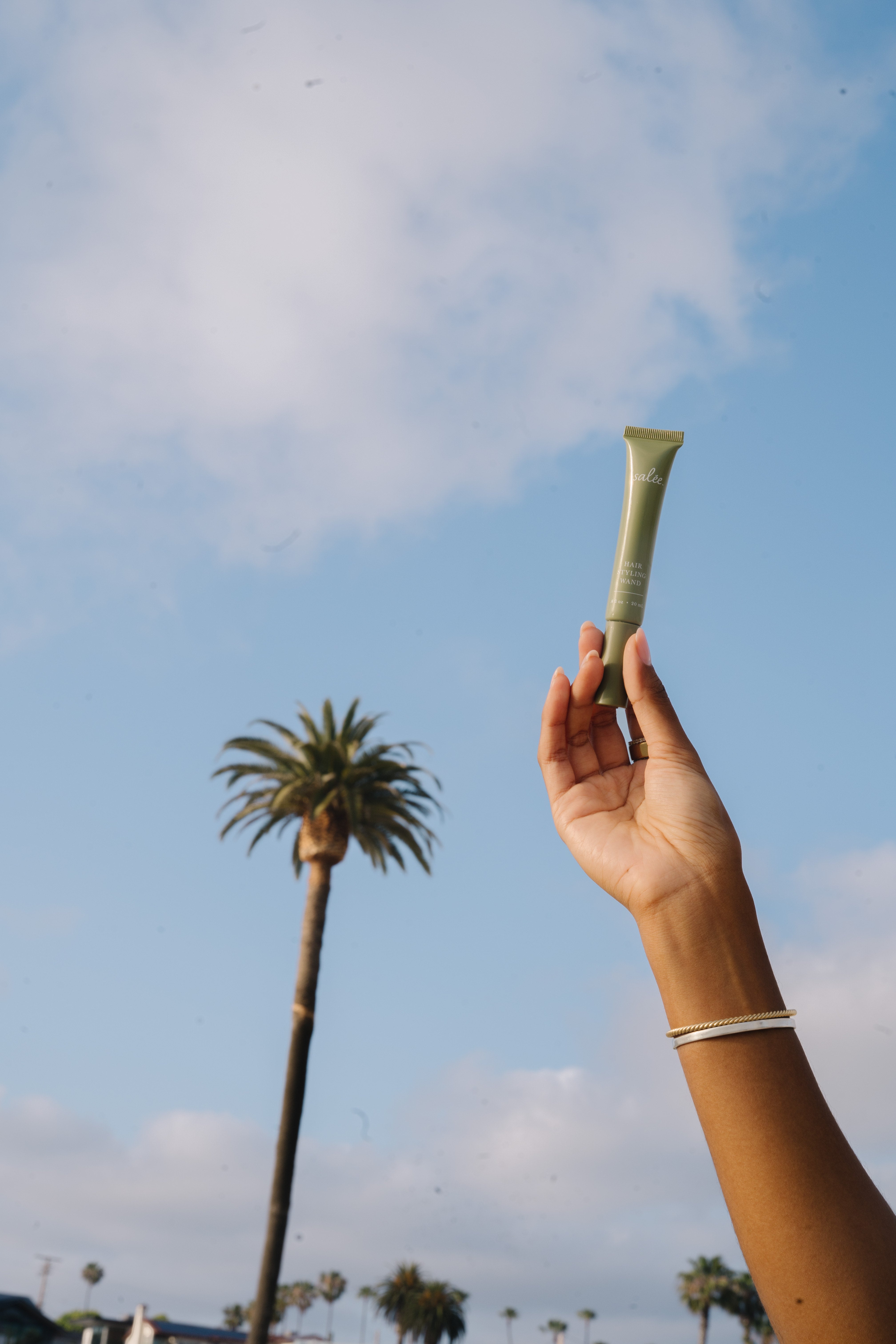 Your new favorite product for sleek, on-the-go styling.
